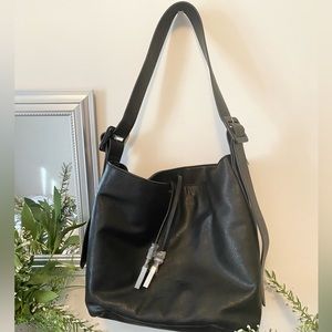 Leather shoulder bag